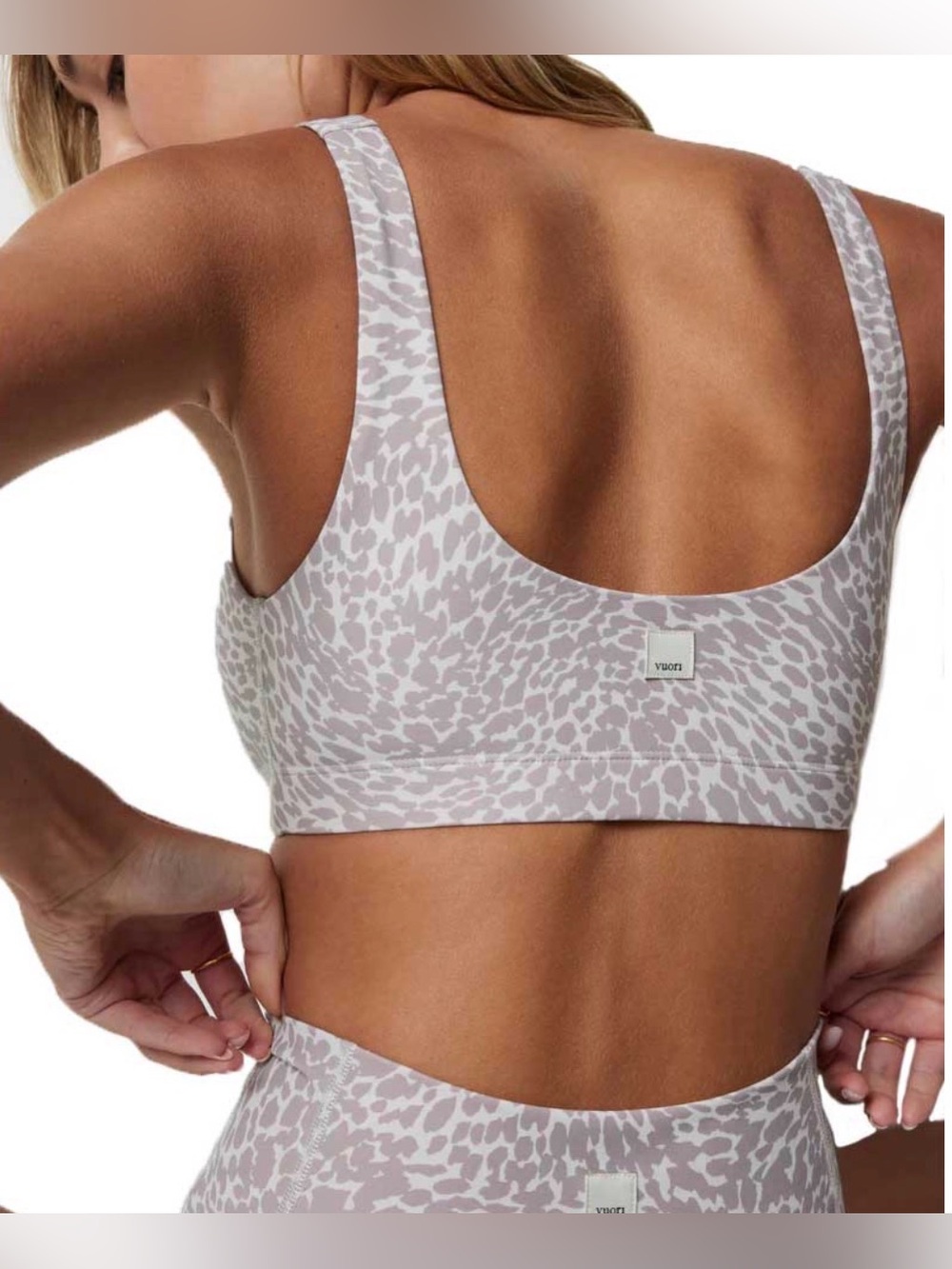 Vuori Daily Bra - Salt Blurred Torrent Style VW168 Size Small - Picture 2 of 8